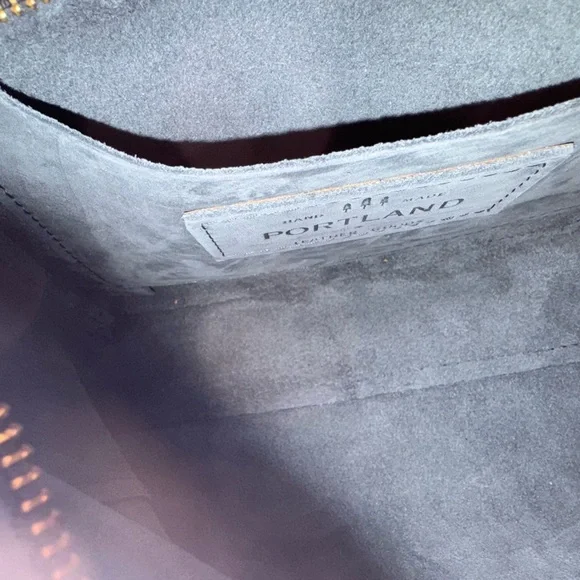 Portland Leather Storm Triangle Bag - Picture 7 of 9